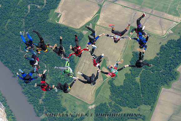 NKP-Freefly Record 2015 Tryouts Skydive Chicago-3605