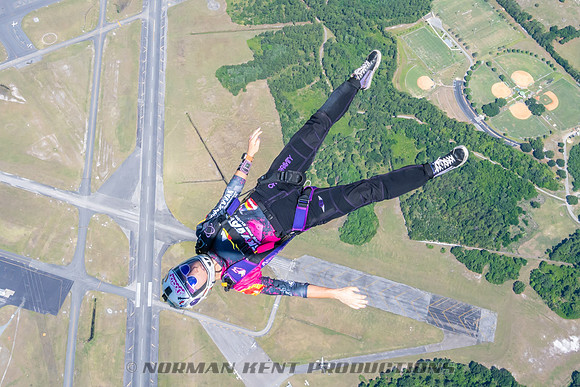 NKP-SIS-Sisters In Skydiving-Deland -NKP00780
