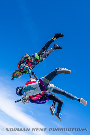 NKP-SIS-Sisters In Skydiving-Deland -NKP00793