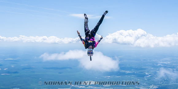 NKP-SIS-Sisters In Skydiving-Deland -NKP00845