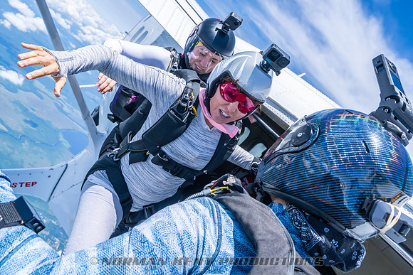 NKP-SIS-Sisters In Skydiving-Deland -NKP00852