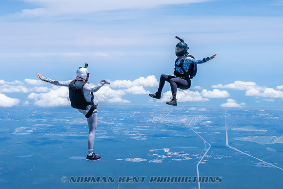 NKP-SIS-Sisters In Skydiving-Deland -NKP00868