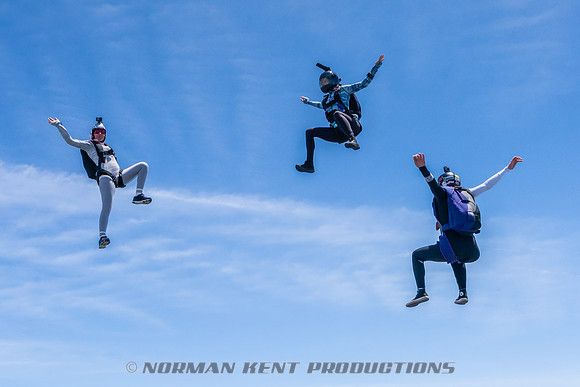 NKP-SIS-Sisters In Skydiving-Deland -NKP00871