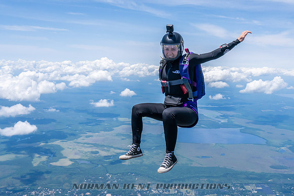 NKP-SIS-Sisters In Skydiving-Deland -NKP00883