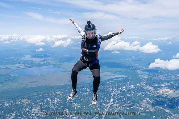NKP-SIS-Sisters In Skydiving-Deland -NKP00887