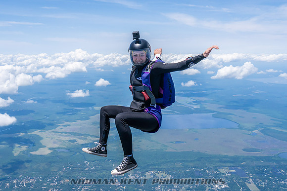 NKP-SIS-Sisters In Skydiving-Deland -NKP00882