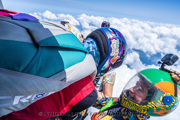 NKP-SIS-Sisters In Skydiving-Deland -NKP00917