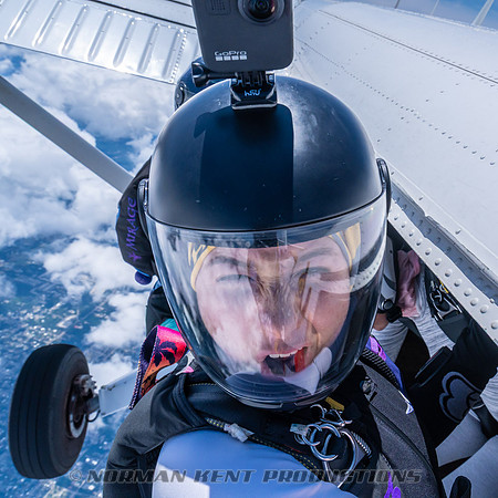NKP-SIS-Sisters In Skydiving-Deland -NKP00924