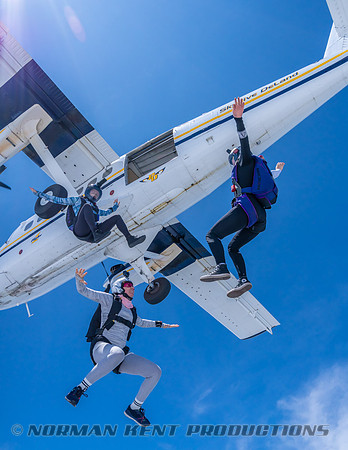 NKP-SIS-Sisters In Skydiving-Deland -NKP00930