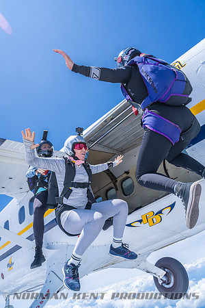 NKP-SIS-Sisters In Skydiving-Deland -NKP00927