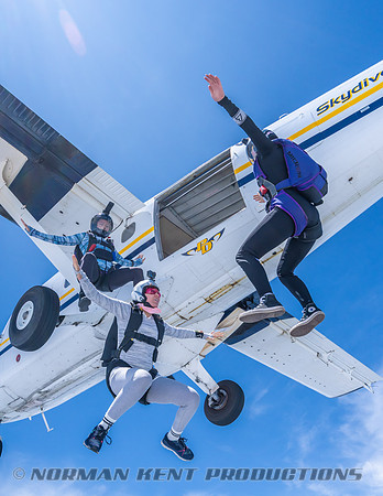 NKP-SIS-Sisters In Skydiving-Deland -NKP00928