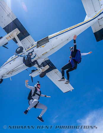 NKP-SIS-Sisters In Skydiving-Deland -NKP00931