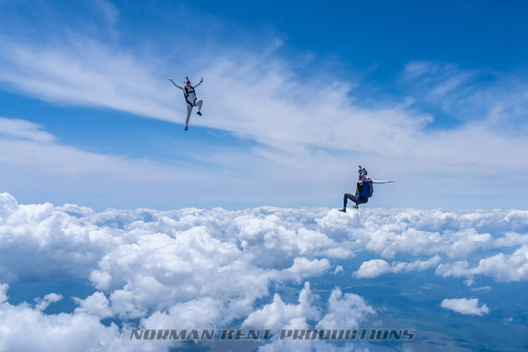 NKP-SIS-Sisters In Skydiving-Deland -NKP00942