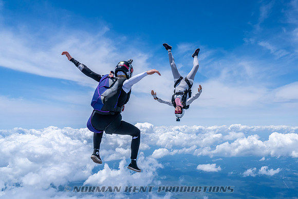 NKP-SIS-Sisters In Skydiving-Deland -NKP00949