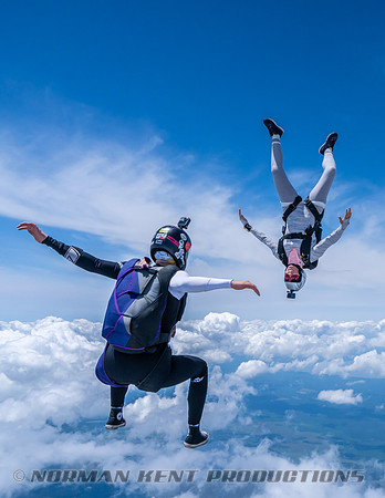 NKP-SIS-Sisters In Skydiving-Deland -NKP00950