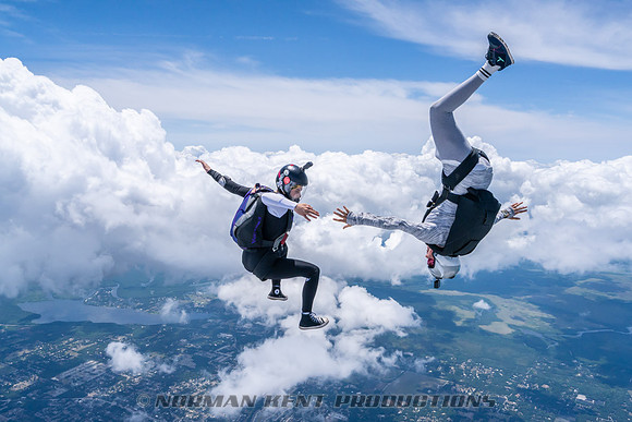 NKP-SIS-Sisters In Skydiving-Deland -NKP00955
