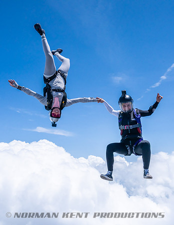 NKP-SIS-Sisters In Skydiving-Deland -NKP00971-2