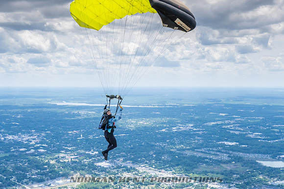 NKP-SIS-Sisters In Skydiving-Deland -NKP00981
