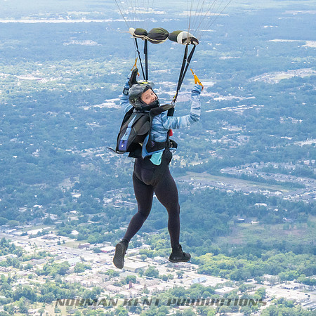 NKP-SIS-Sisters In Skydiving-Deland -NKP00983-2