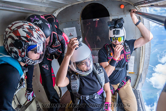 NKP-SIS-Sisters In Skydiving-Deland -NKP00989