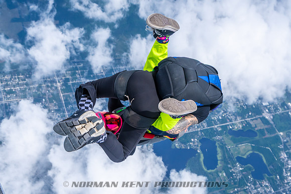 NKP-SIS-Sisters In Skydiving-Deland -NKP01005
