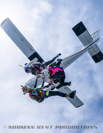 NKP-SIS-Sisters In Skydiving-Deland -NKP01017