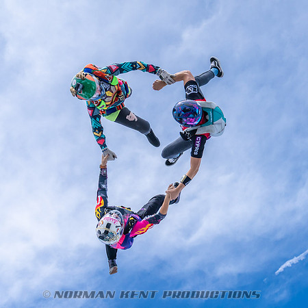 NKP-SIS-Sisters In Skydiving-Deland -NKP01022