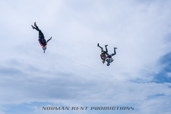 NKP-SIS-Sisters In Skydiving-Deland -NKP01030