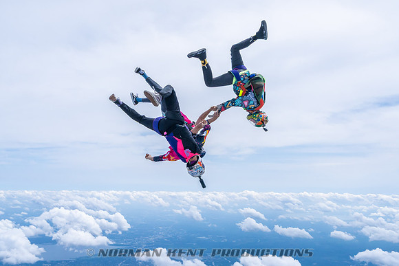 NKP-SIS-Sisters In Skydiving-Deland -NKP01028