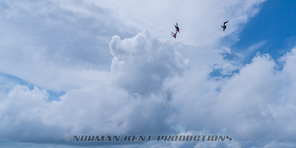 NKP-SIS-Sisters In Skydiving-Deland -NKP01063
