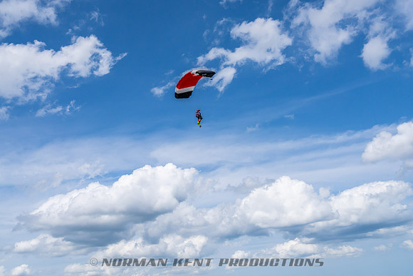 NKP-SIS-Sisters In Skydiving-Deland -NKP01066