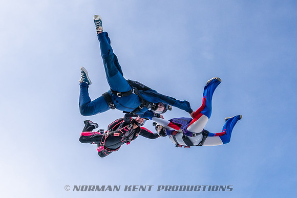 NKP-SIS-Sisters In Skydiving-Deland -NKP01096