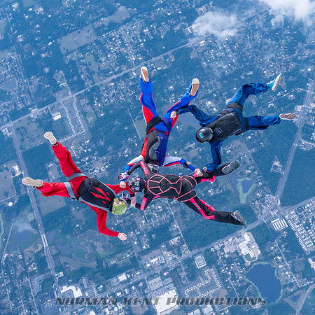 NKP-SIS-Sisters In Skydiving-Deland -NKP01086
