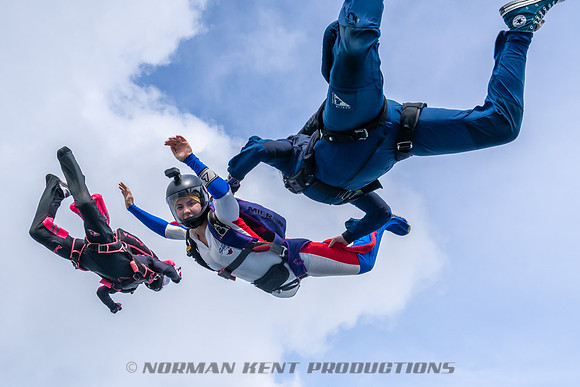 NKP-SIS-Sisters In Skydiving-Deland -NKP01109