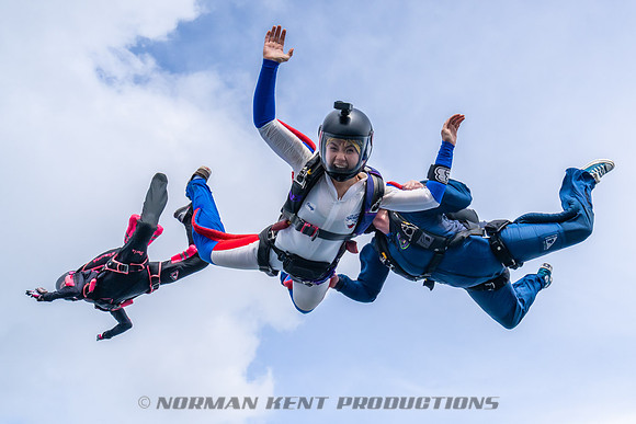 NKP-SIS-Sisters In Skydiving-Deland -NKP01110