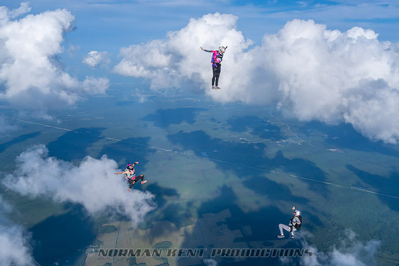 NKP-SIS-Sisters In Skydiving-Deland -NKP01166