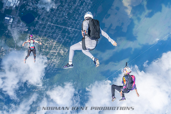 NKP-SIS-Sisters In Skydiving-Deland -NKP01153