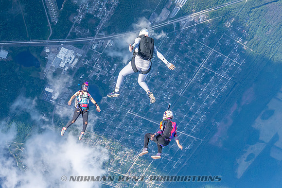 NKP-SIS-Sisters In Skydiving-Deland -NKP01147