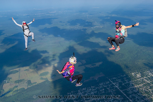 NKP-SIS-Sisters In Skydiving-Deland -NKP01185