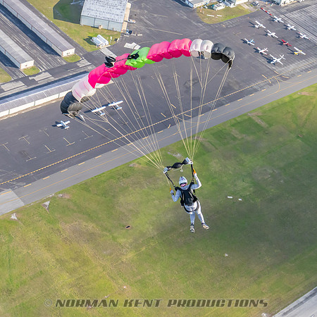 NKP-SIS-Sisters In Skydiving-Deland -NKP01221