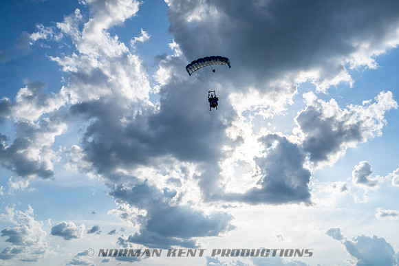 NKP-SIS-Sisters In Skydiving-Deland -NKP01235