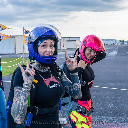 NKP-SIS-Sisters In Skydiving-Deland -NKP01276