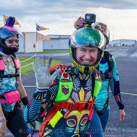 NKP-SIS-Sisters In Skydiving-Deland -NKP01277