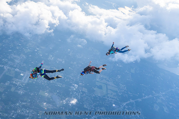 NKP-SIS-Sisters In Skydiving-Deland -NKP01301