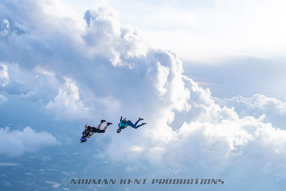 NKP-SIS-Sisters In Skydiving-Deland -NKP01317-2
