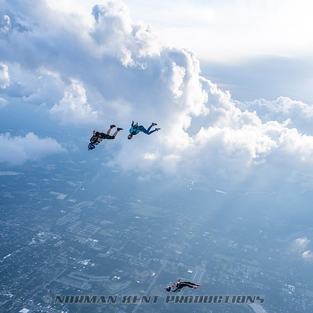NKP-SIS-Sisters In Skydiving-Deland -NKP01317