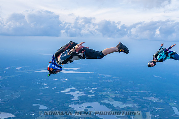 NKP-SIS-Sisters In Skydiving-Deland -NKP01332