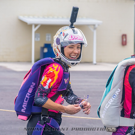 NKP-SIS-Sisters In Skydiving-Deland -NKP07965