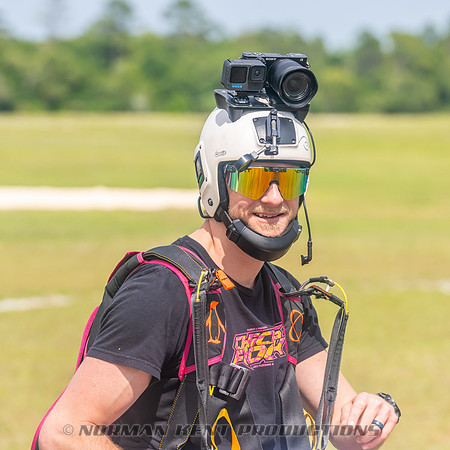 NKP-SIS-Sisters In Skydiving-Deland -NKP07988
