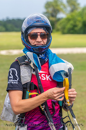 NKP-SIS-Sisters In Skydiving-Deland -NKP07999